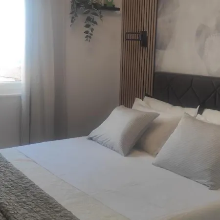 Geek Penthouse * 马卡尔斯卡
