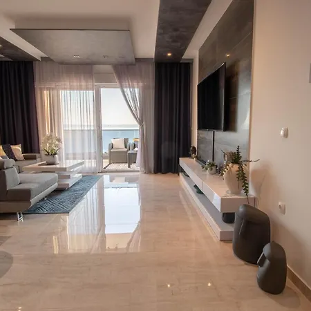 Geek Penthouse Holiday home Makarska