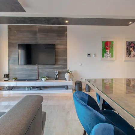 Geek Penthouse